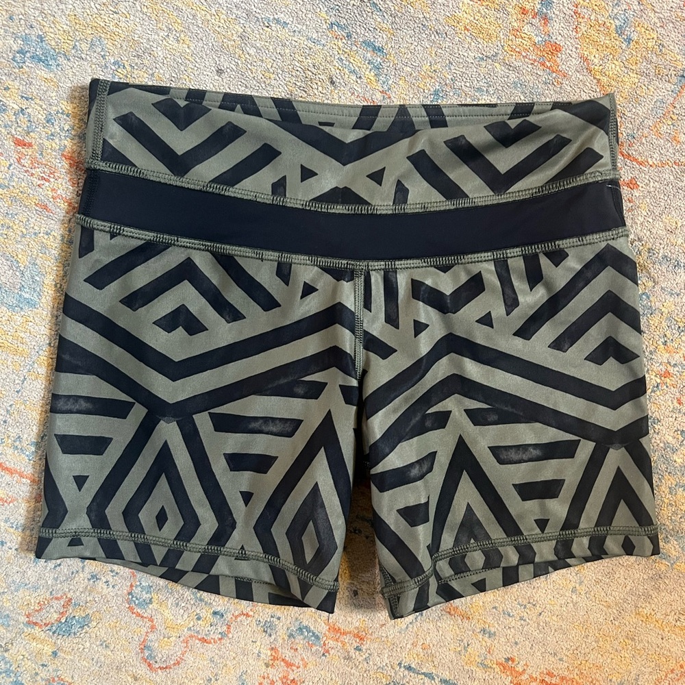 Olive Green Geometric Pattern Women Shorts